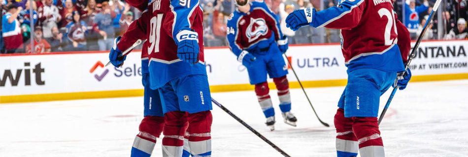 Avalanche score four in third, surge past Devils
