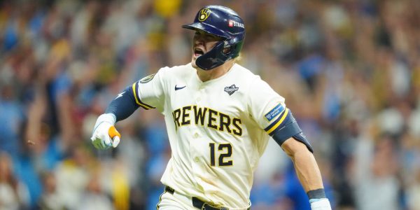 Methodical Brewers erase 4-run deficit, pick apart Rays to seize 2-0 lead