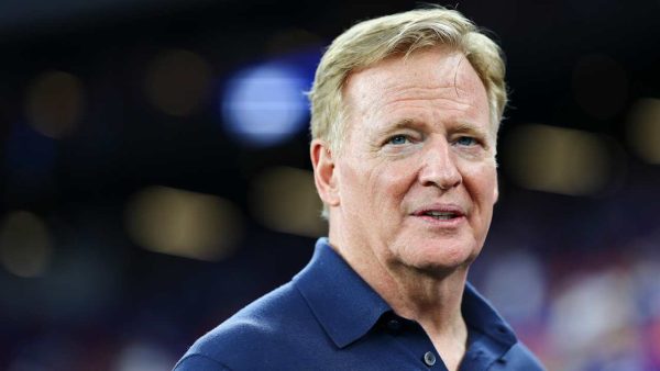 Commissioner Roger Goodell meets with Illinois governor as Bears continue pursuit of new stadium Commissioner Roger Goodell meets with Illinois governor as Bears continue pursuit of new stadium