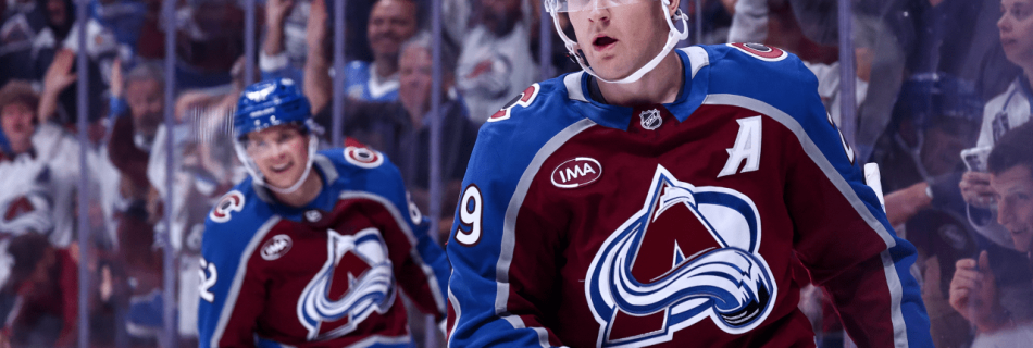 Avalanche score eight in season-opening win against Kings