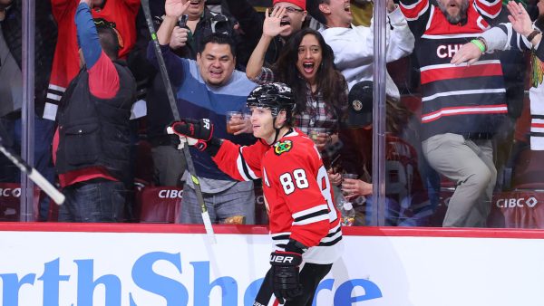 Kane looks to help Blackhawks get first win in return to United Center