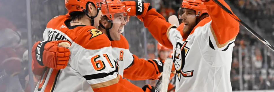 Ducks build early four-goal lead, hold off late rally by Golden Knights