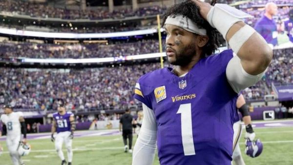 How the Vikings’ victory vs. Dolphins captures the absurdity of team’s 4-0 start